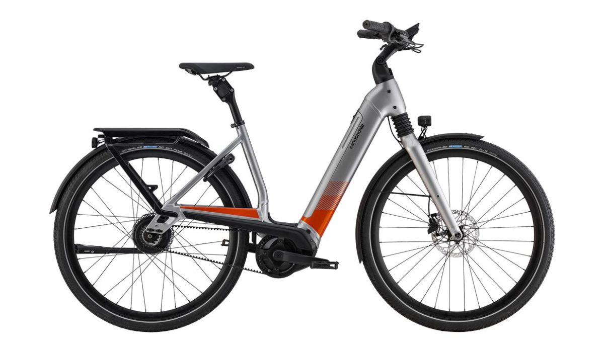 bicicletta elettrica con sistema di accelerazione